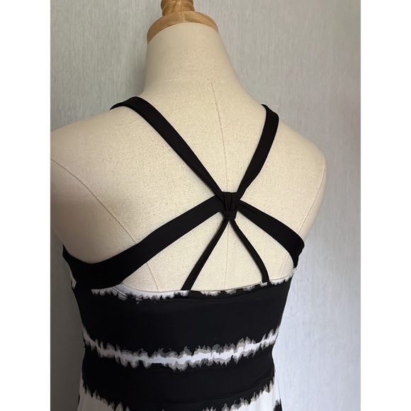 SOYBU Crossback Strap Built In Shelf Bra Athletic Black & White Dress M - Picture 3 of 5